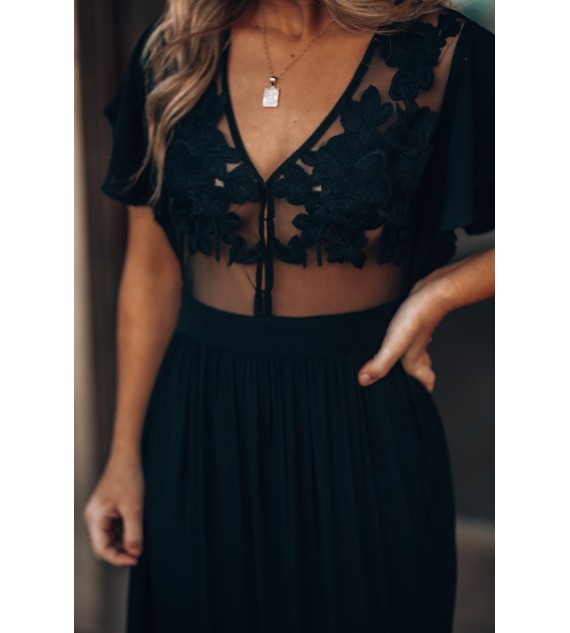 Woman Embroidered Lace V-neck Sexy Holiday Dress